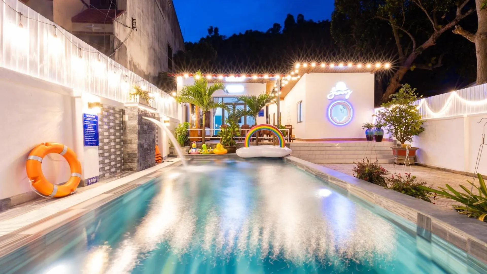 Sunnny Villa Ho Boi San Vuon Gan Bien - San 3 Oto- Full Giai Tri Free Bida - Karaoke Vung Tau 0*,